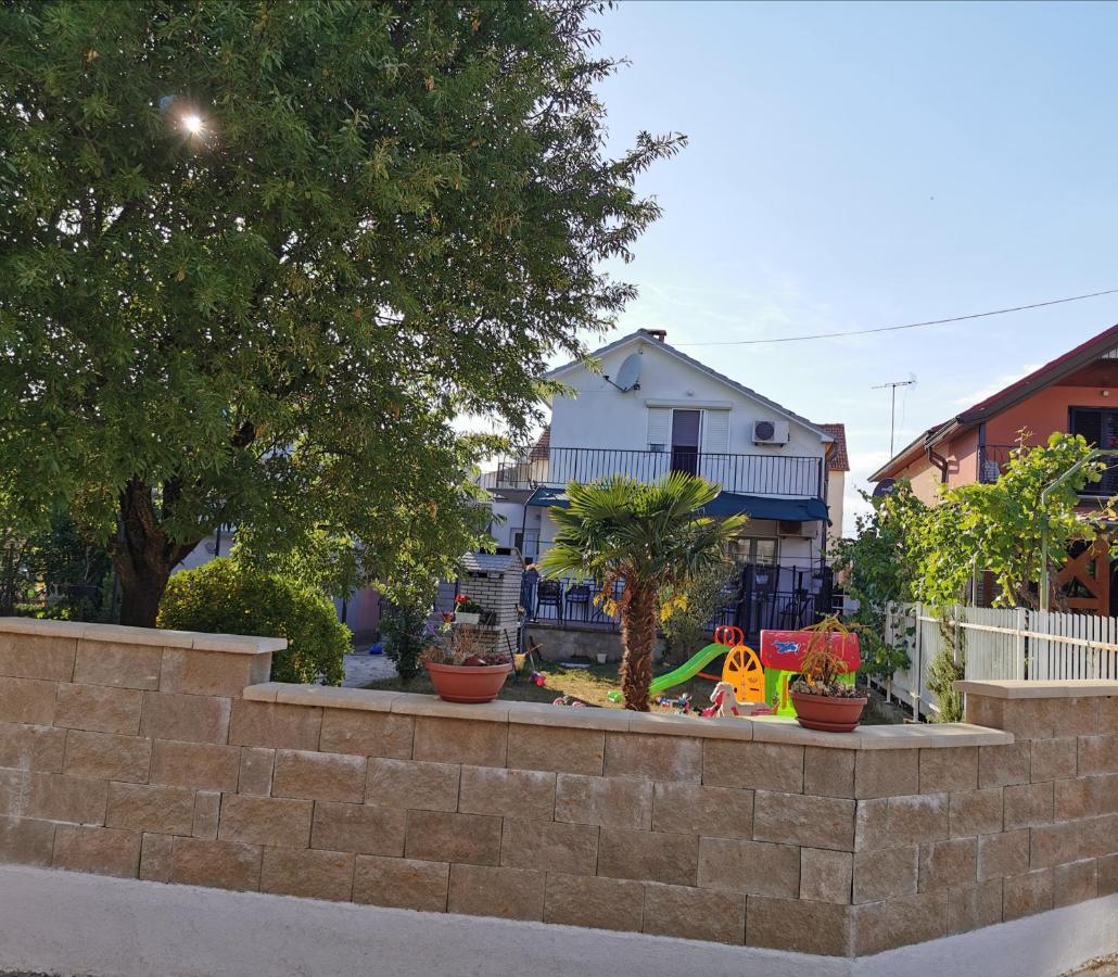 Ferienwohnung Leona Sukošan Exterior foto